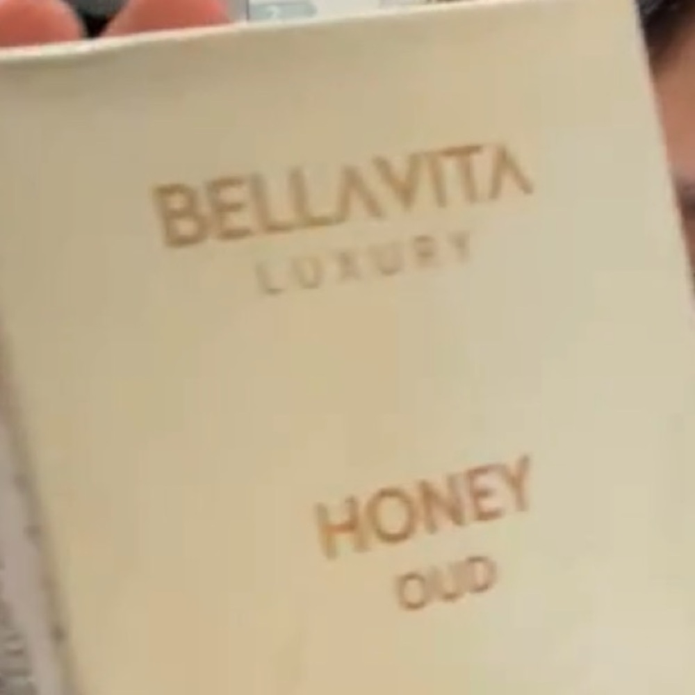 Bella Vita Luxury Honey Oud Perfume - Picture 8 of 8